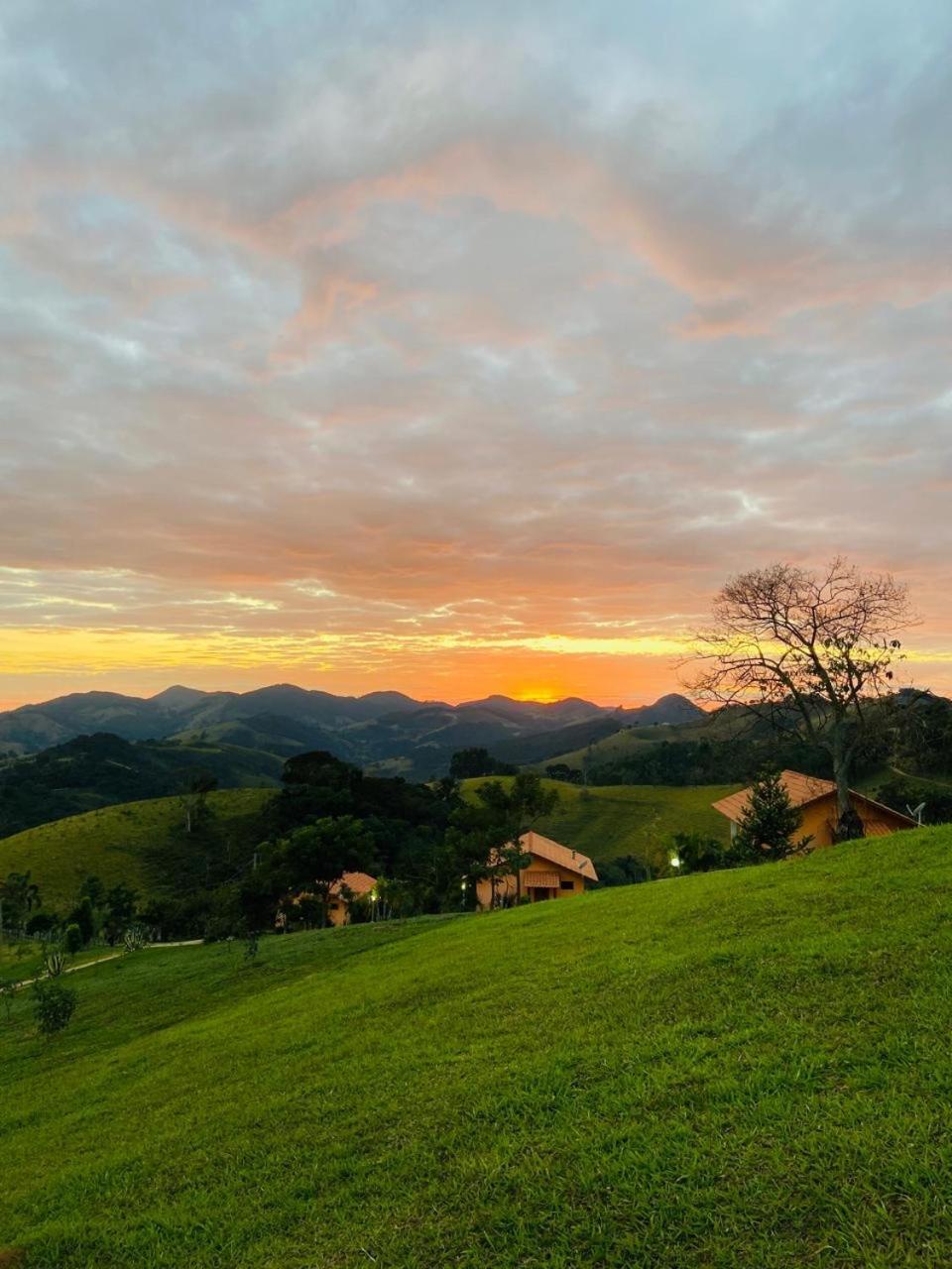 Chales Terras Altas Gonçalves Exterior foto